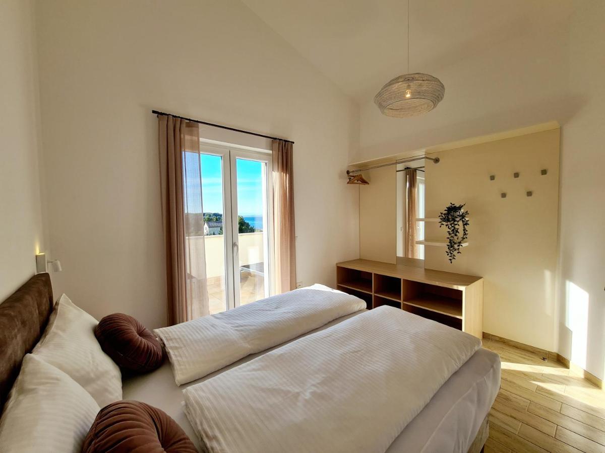Orkula Apartments Pasman Luaran gambar