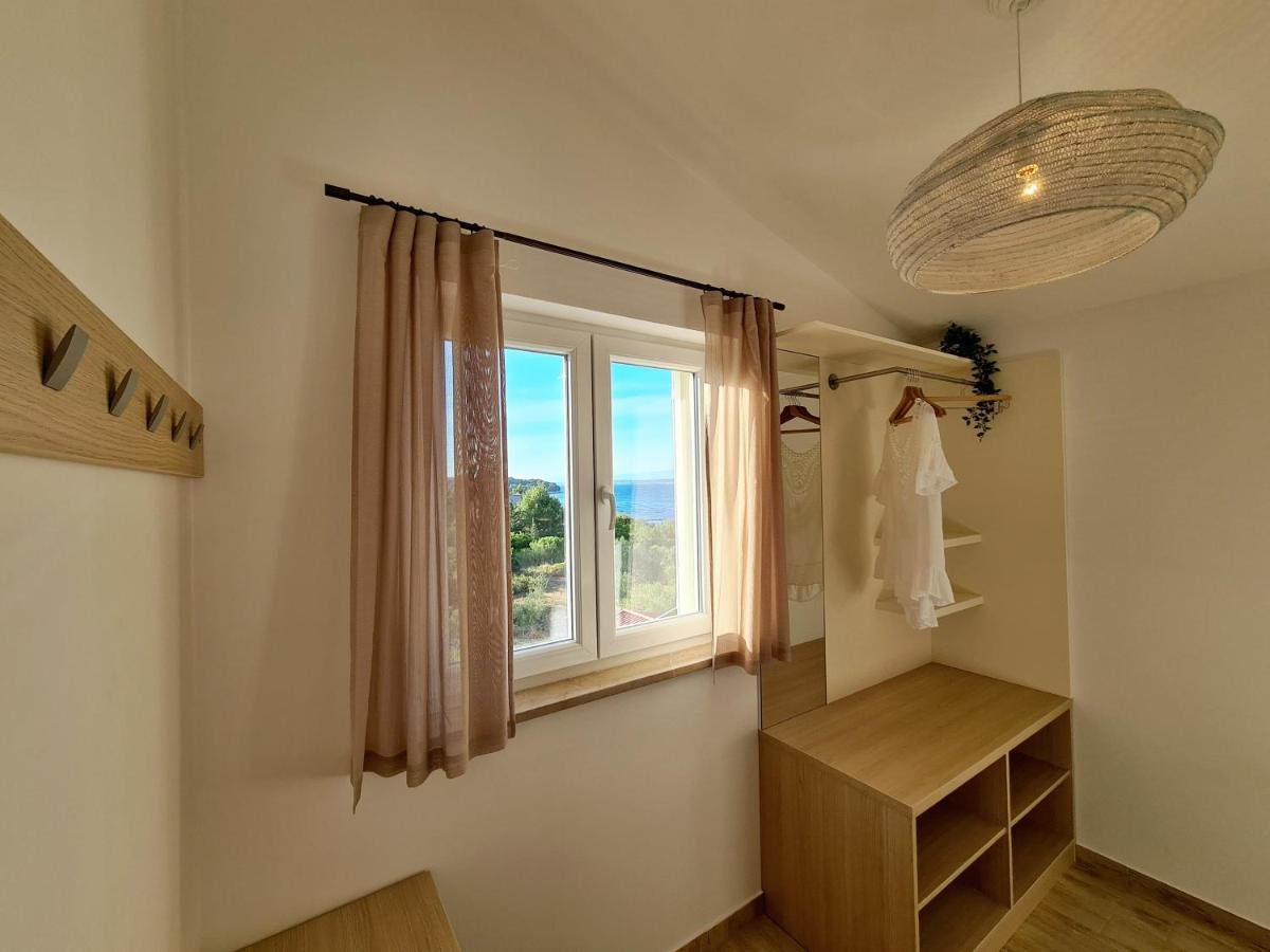 Orkula Apartments Pasman Luaran gambar